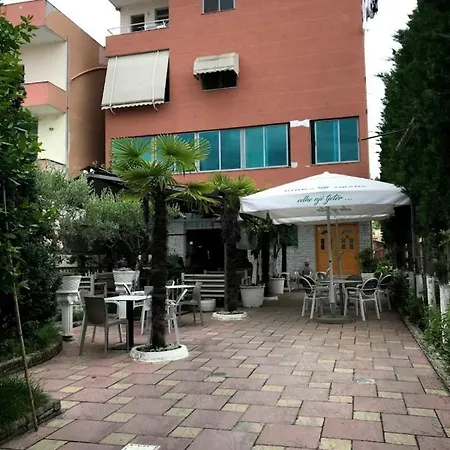 Bajovah & Restaurant Apartamento Tirana