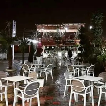 125 & Restaurant Daire Tiran